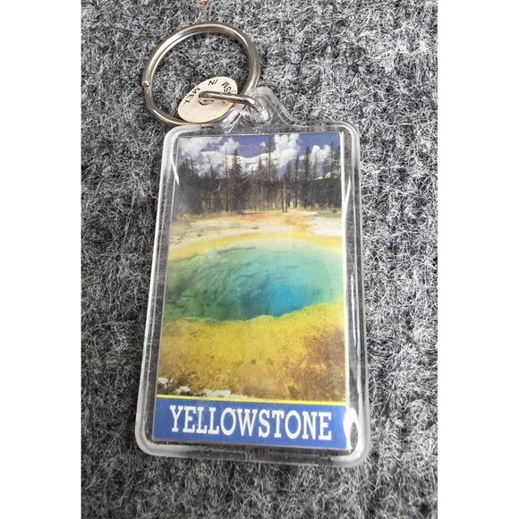 Yellowstone National Park Souvenir Keychain With Photo Of Hot Spring - Picture 1 of 4